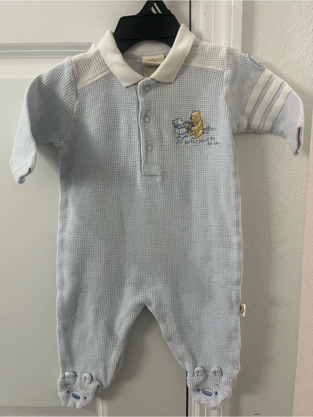 Vintage Winnie the Pooh Classic Pooh Waffle Knit Footed sleep & play (0-3m)